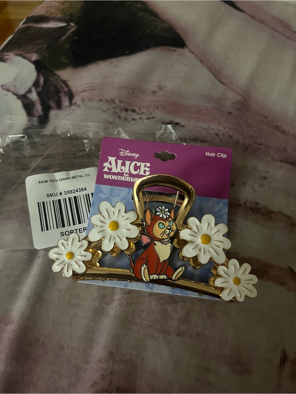 Disney Alice in Wonderland Dinah Daisies Metal Claw Clip